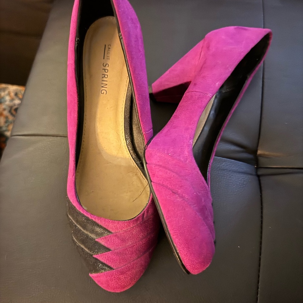 Call It Spring Fuchsia and Black suede Heels size 8